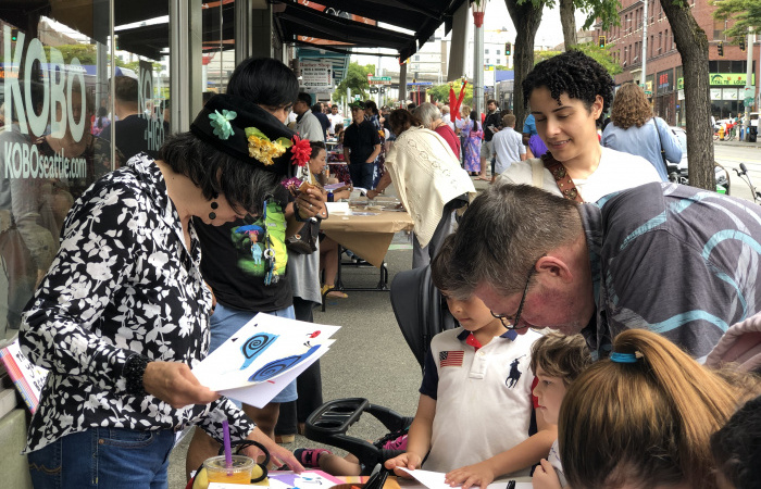 kids participating in arts and crafts at hai japantown 2019